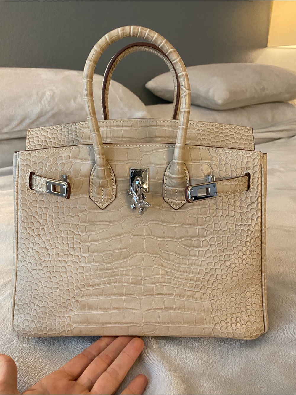 25cm beige Crocodile Embossed top handle handbag bk25